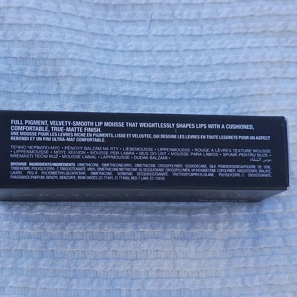 Anastasia Beverly Hills Lip Velvet Lipstick Mouse Matte shade brownie